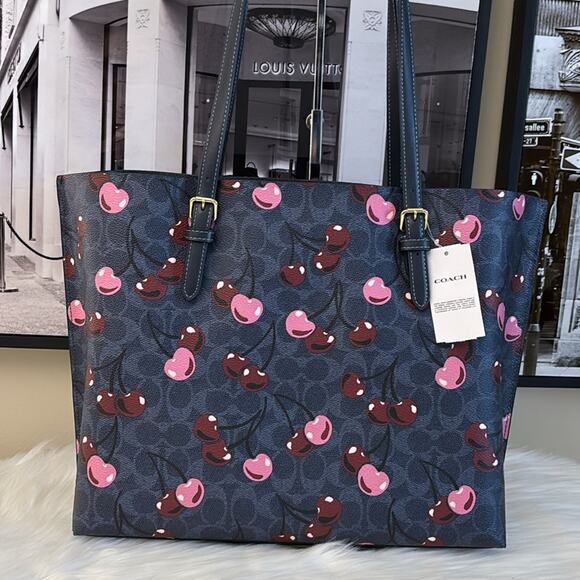 NWT Coach Mollie Tote In Signature Canvas With Cherry Print - Picture 8 of 10